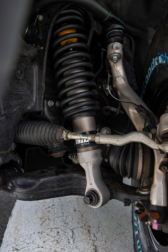 Old Man Emu lift installed a new Toyota Land Cruiser
