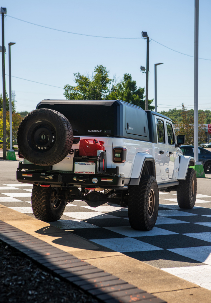 SmartCap on a JEep Gladiator in Hickory, NC at 4x4 Outdoors