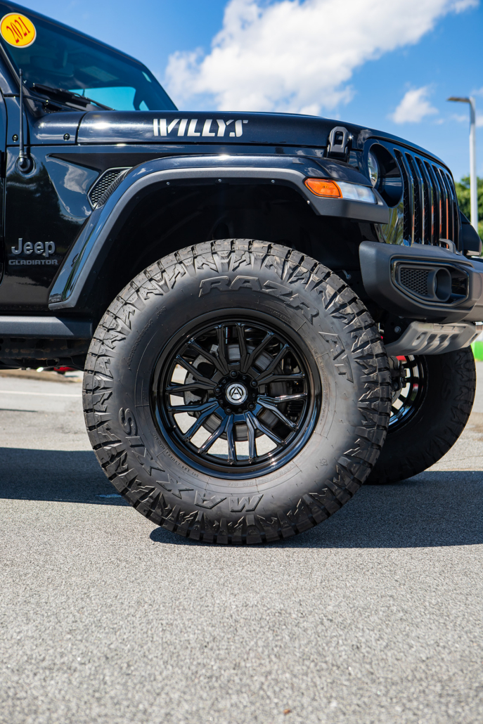 40'' Maxxis Razr Tires and Artem Off-road Wheels